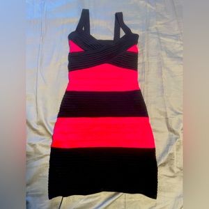 G by guess bodycon pink/black dress